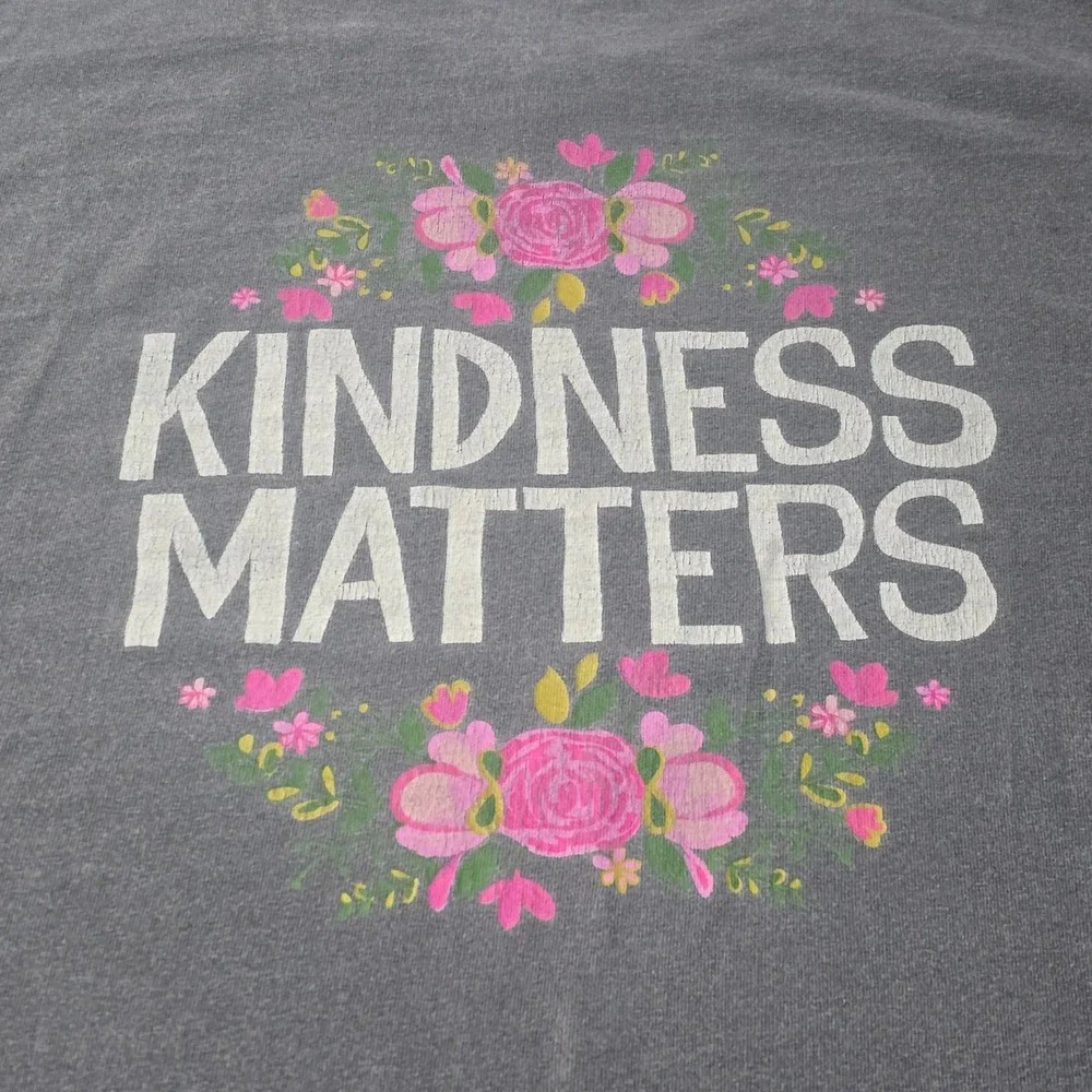 Natural Life Womens Kindness Matters Floral Graphic T-Shirt Gray Large - Picture 6 of 7